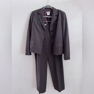 Barneys New York Classic Brown Pinstripe Women’s Suit Approximate Size 8 No Tag